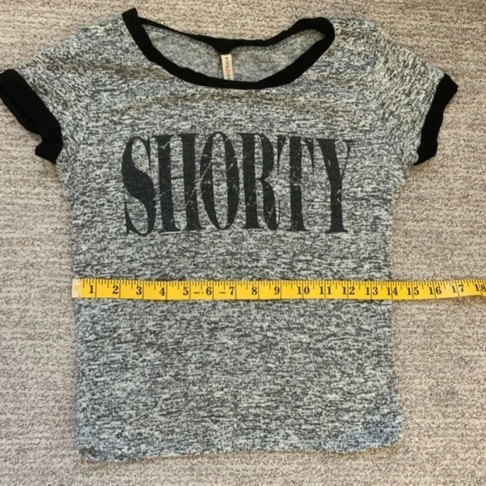 NWT Pink Berry SHORT Graphic Slim‎ Fitted Short Sleeve Tee